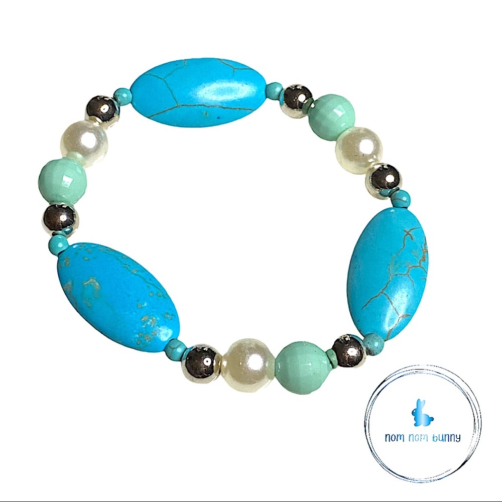 Brilliant Turquoise Beaded Bracelet